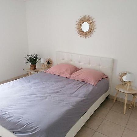 Studio "Douceur Angevine" Hotel Saint-Jean-des-Mauvrets Екстериор снимка
